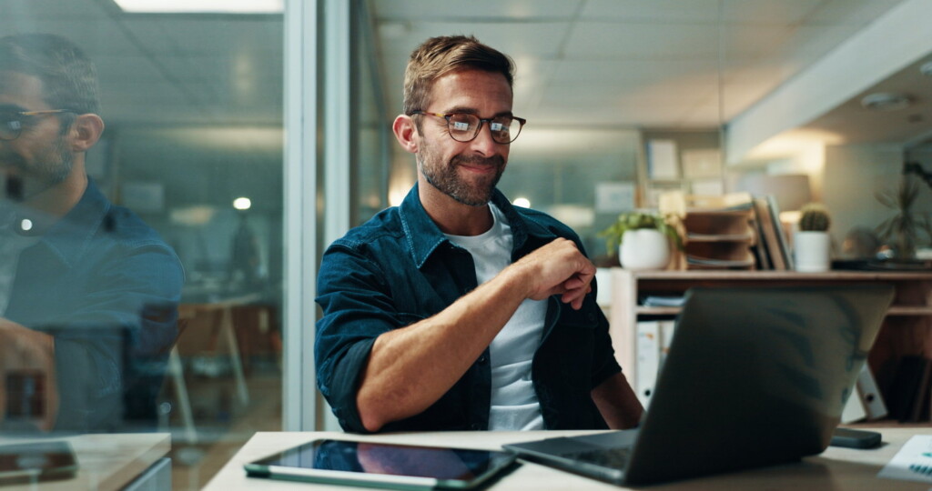 Die Aufsicht von Agententeams wird künftig Teil des täglichen Arbeitsablaufs jedes Managers sein, genauso wie das Überprüfen von Leistungskennzahlen oder Team-Dashboards. (Bild: Shutterstock)